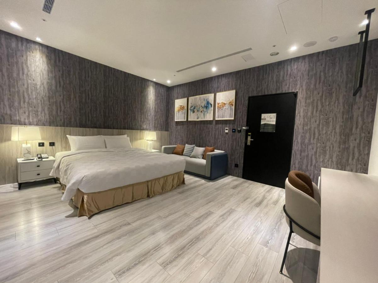 Motel Lin Taichung Esterno foto